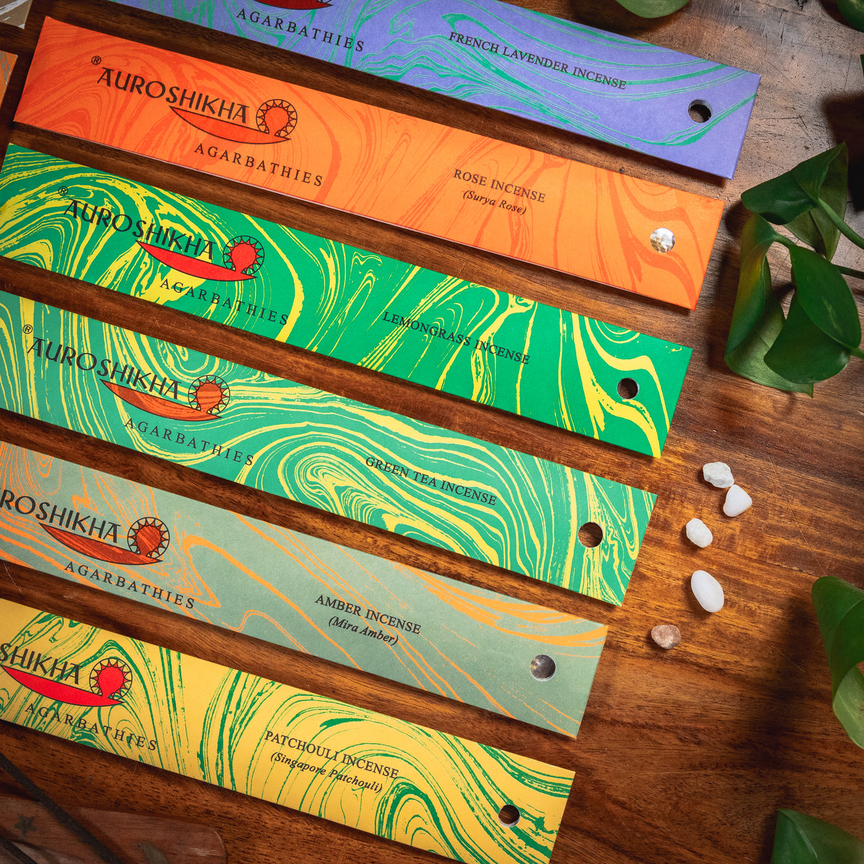 Auroshikha Entdecker Set mit 12 Düften – Räucherstäbchen Kollektion für Meditation, Wohlfühlen & Klarheit