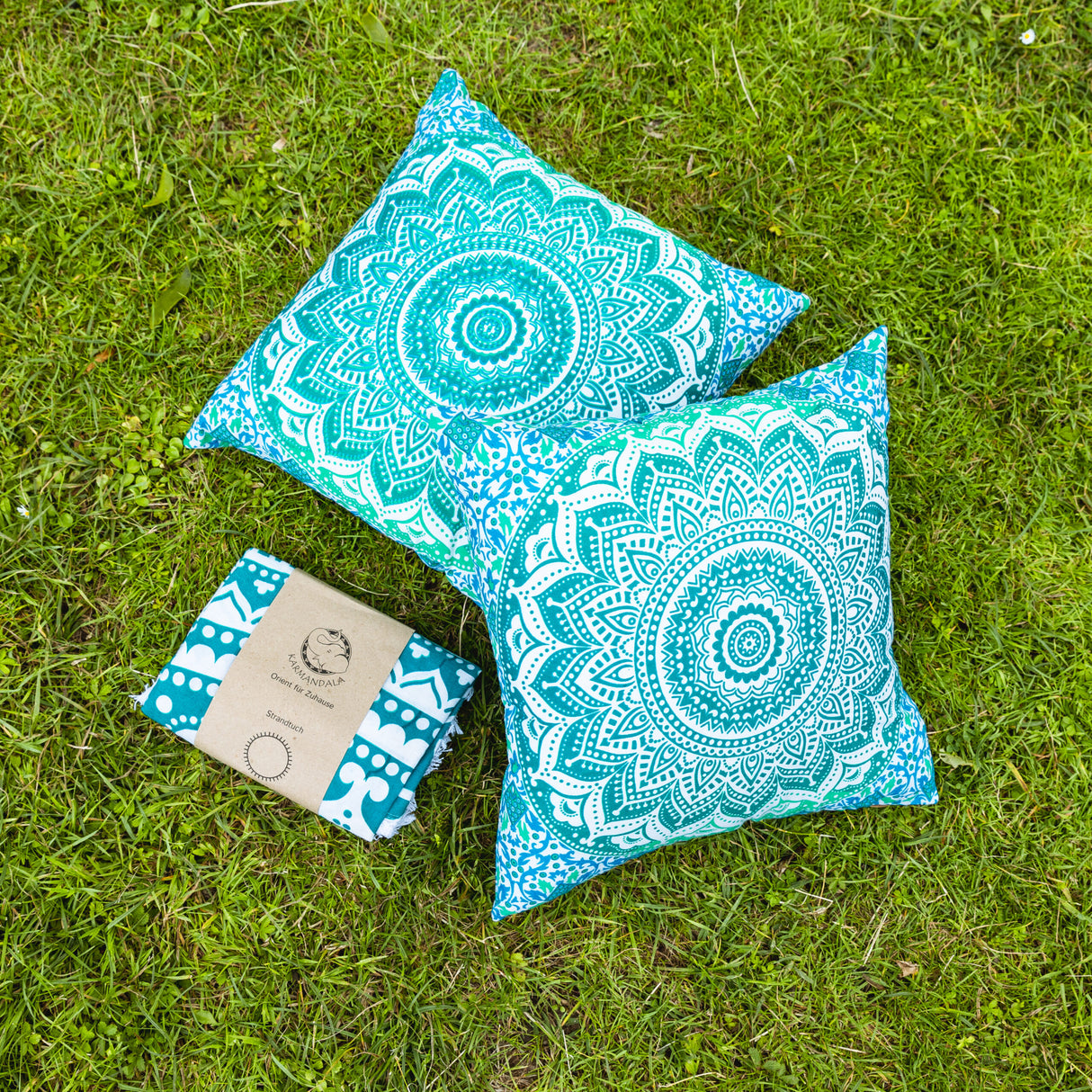 Rundes Mandala Strandtuch Ombre türkis + Kissen