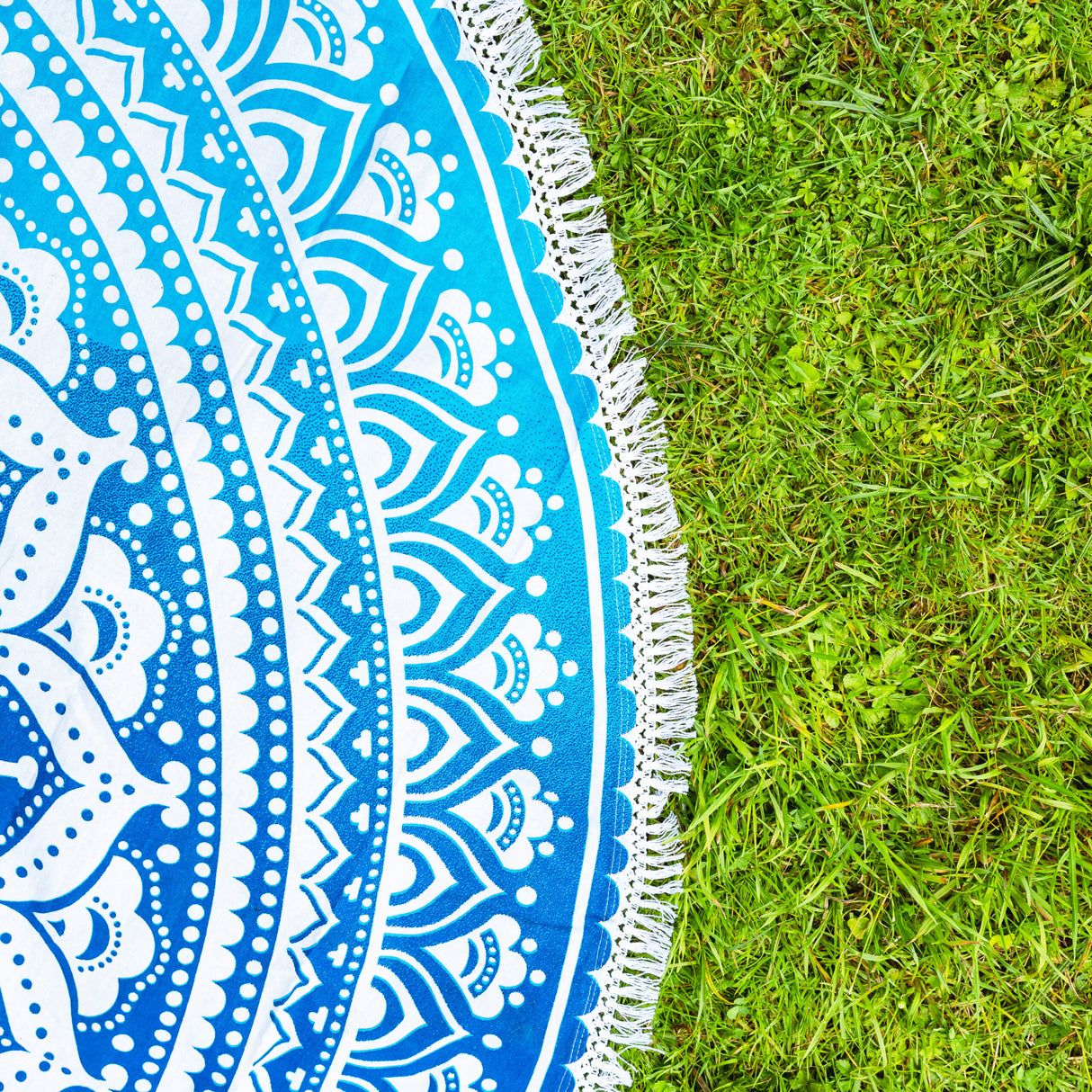 Rundes Mandala Strandtuch Ombre blau + Kissen