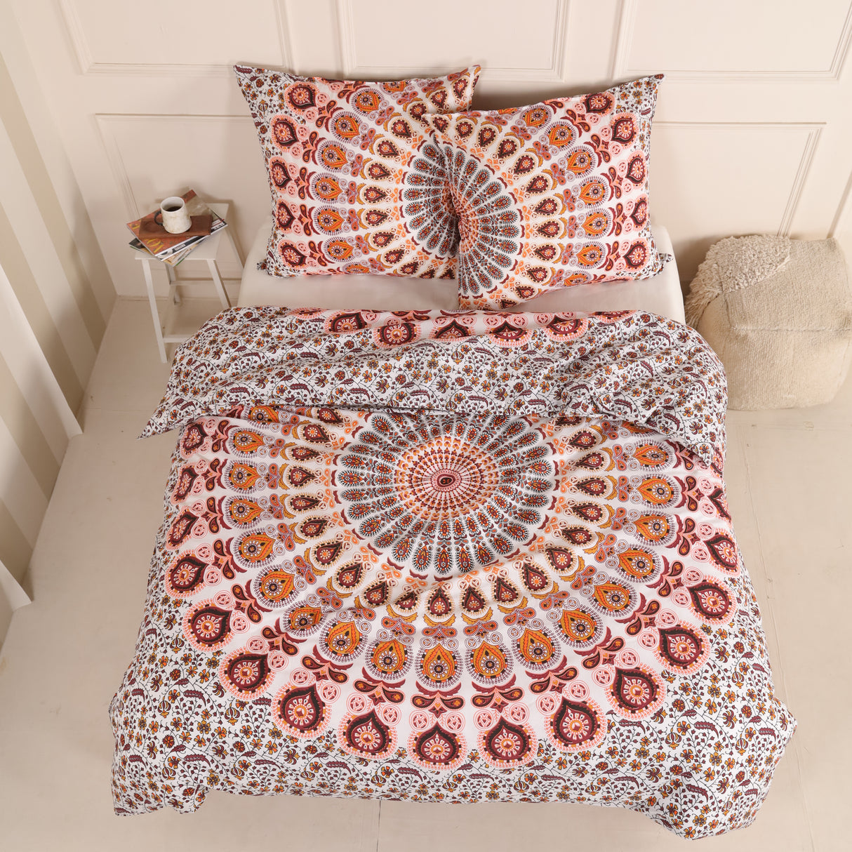 Bettwäsche Pfauenfeder Mandala weiß orange - Indischer Bettbezug mit floralem Muster