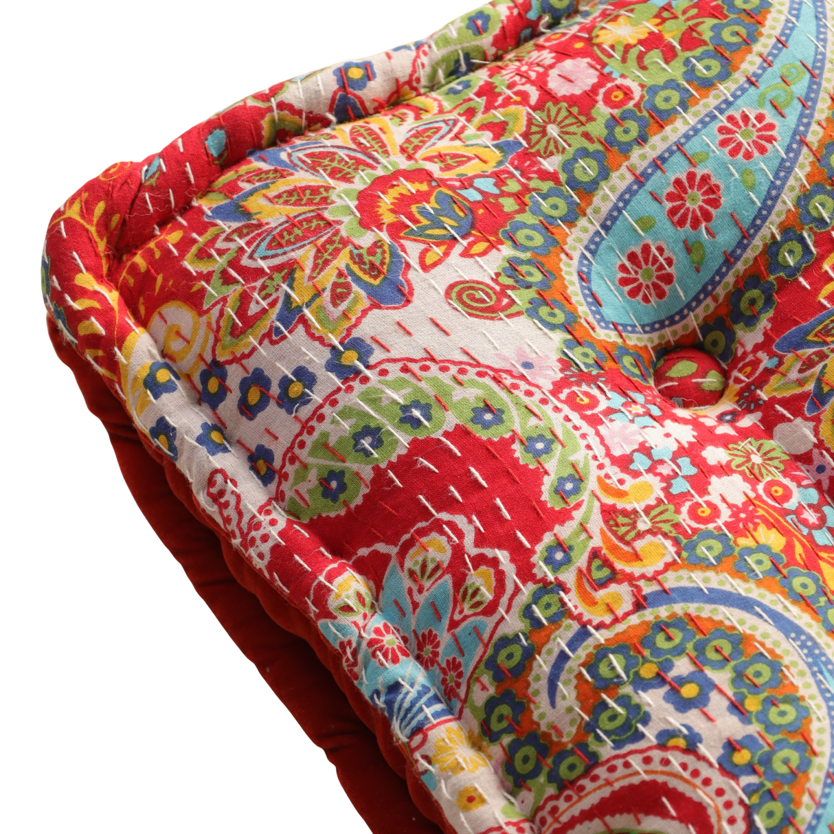 Rotes Bodenkissen im Kantha-Stil, handgefertigt in Indien. Weiches Baumwoll-Sitzkissen 50x50 cm – perfekt als Meditationskissen oder Wohnaccessoire.