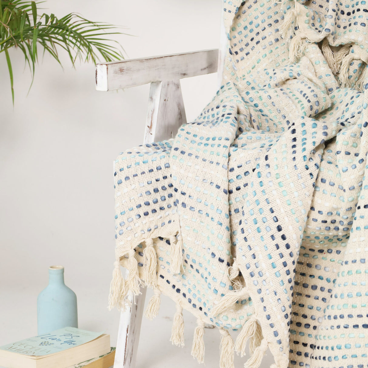 Gewebte Tagesdecke blau weiß aus weicher Baumwolle