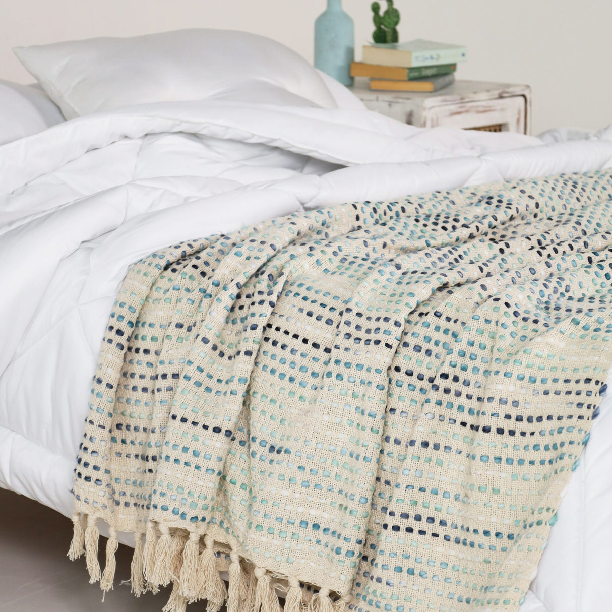 Gewebte Tagesdecke blau weiß aus weicher Baumwolle