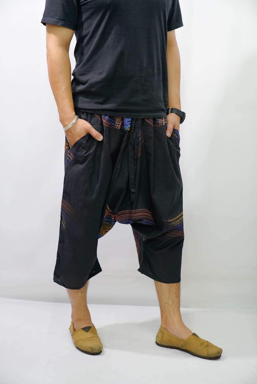 Goa Hose schwarz bunt, handbemalt, gerader Schnitt