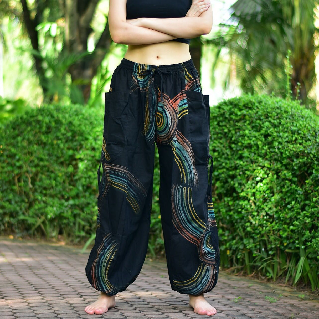 Goa Hose schwarz bunt, handbemalt, gerader Schnitt