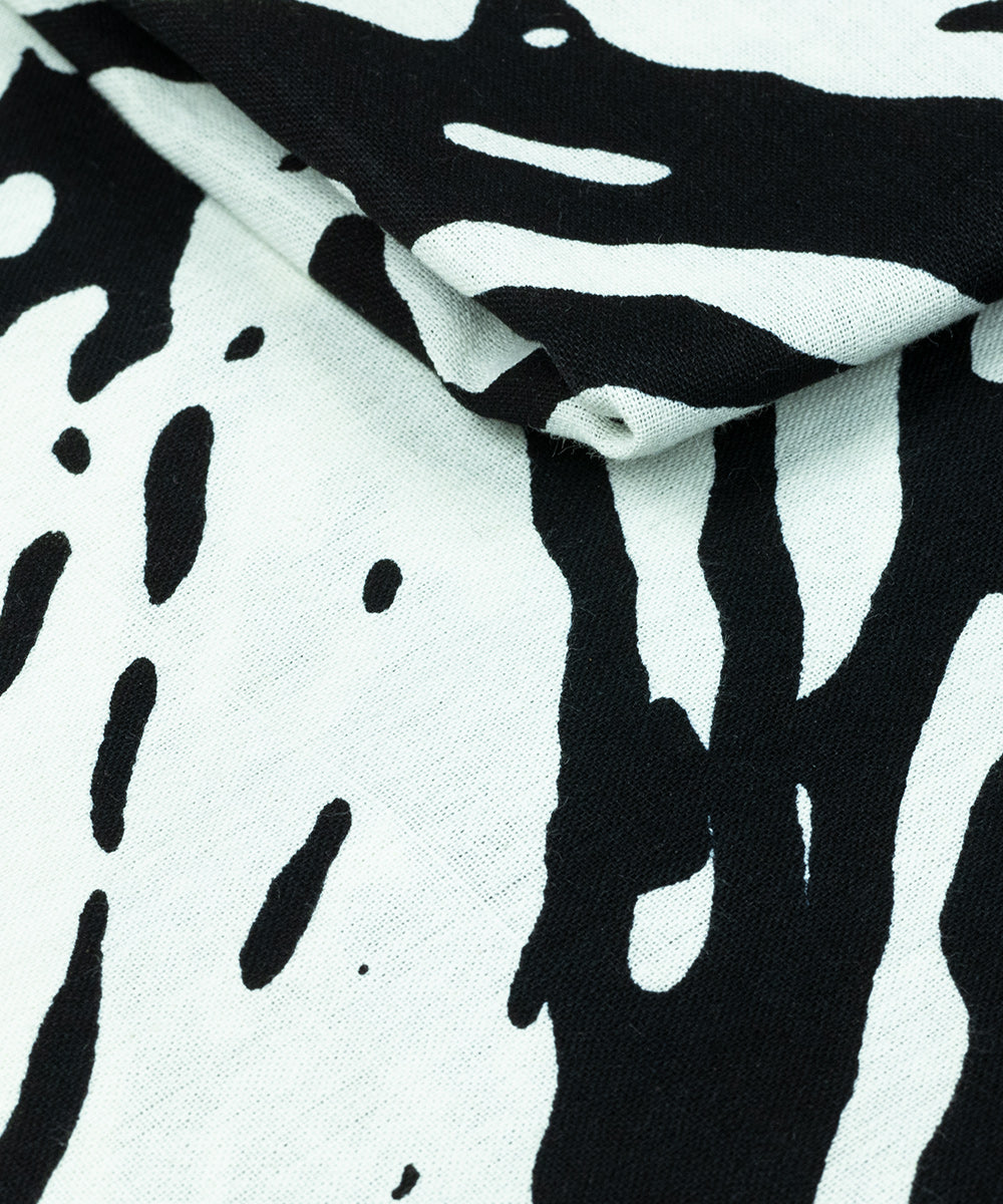 Großes Wandtuch Wald schwarz weiß, UV aktiv, im Detail