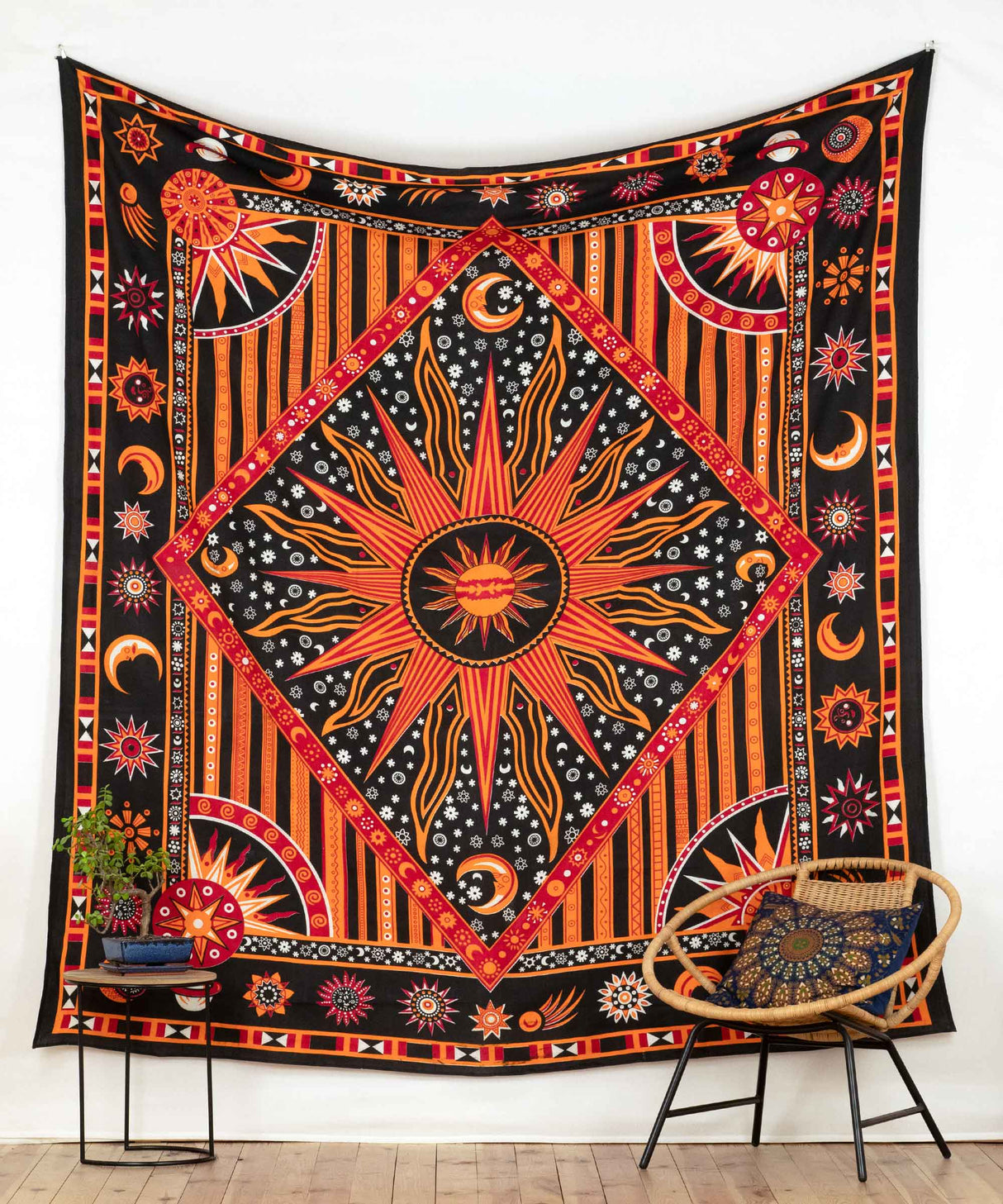 Wandtuch Astro in schwarz und orange - groß ca. 210x230 cm
