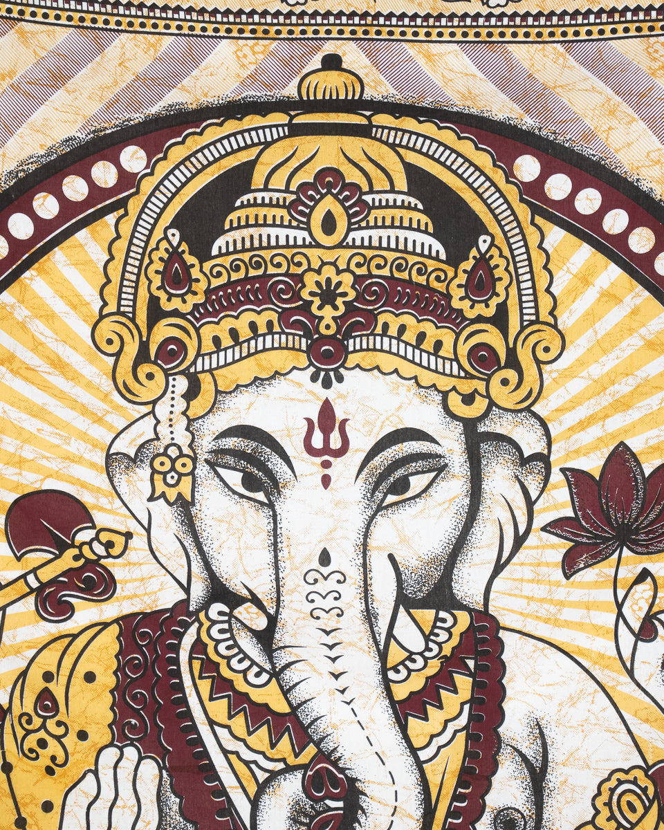 Wandtuch mit Hindu Gott Ganesha, dem Elefantengott in braun gelb 2x2 m aus 100% Baumwolle