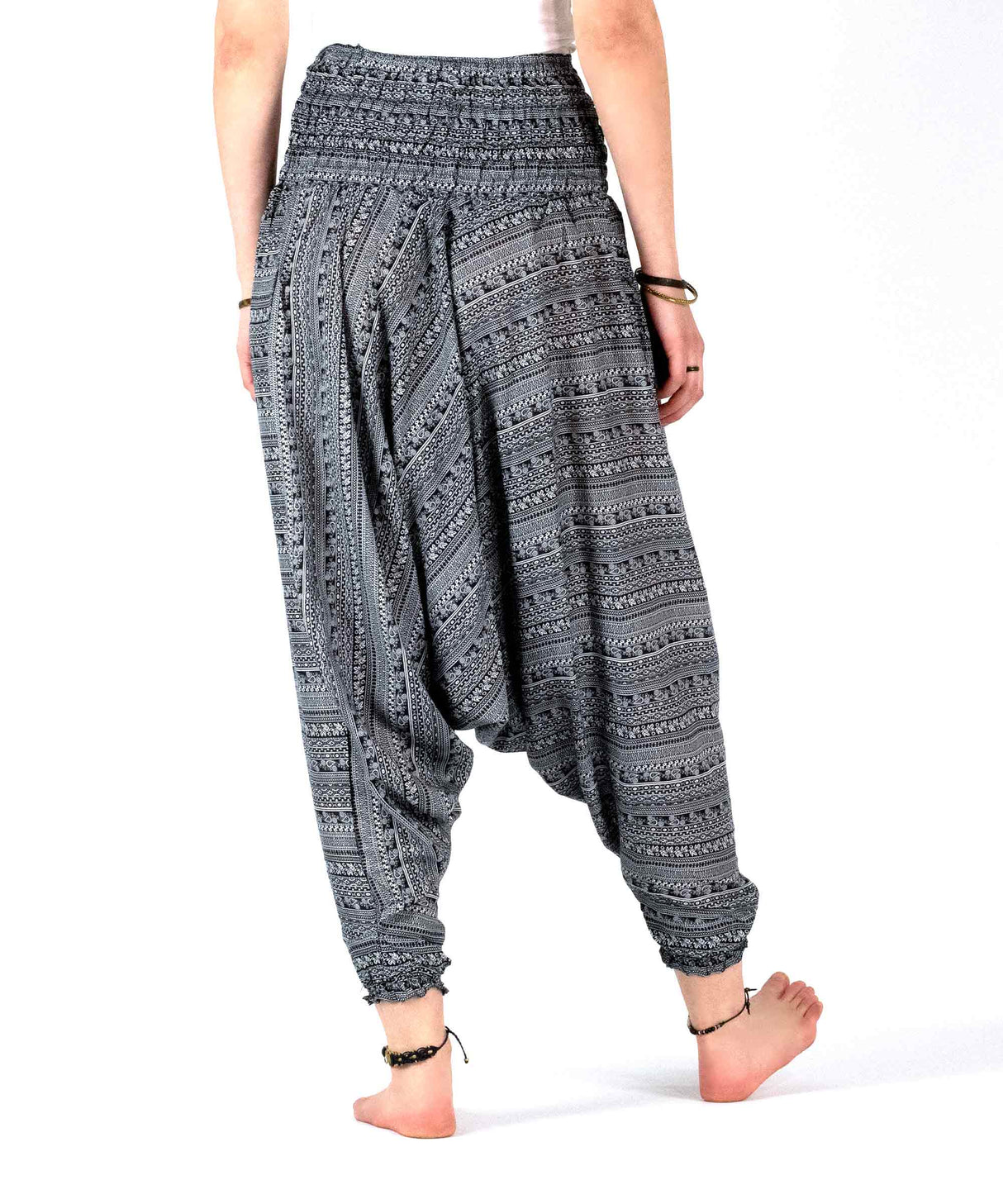 Aladinhose Ethno Muster schwarz weiß - Rückseite