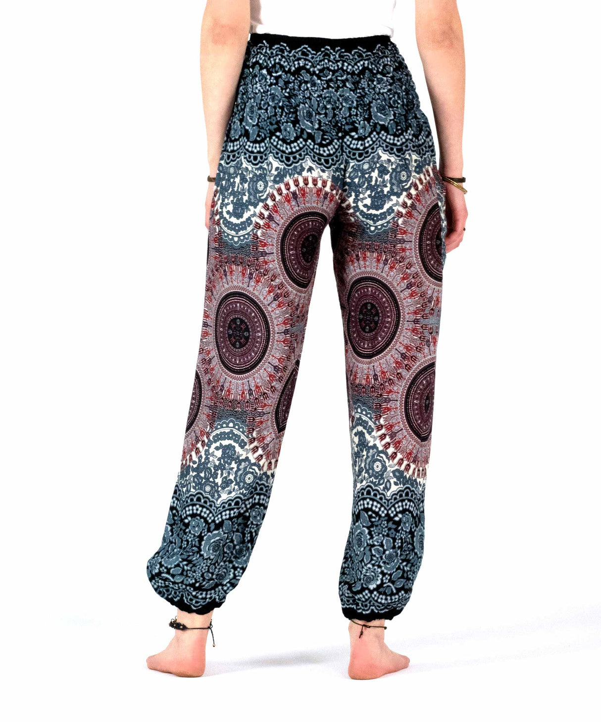 Haremshose mit Mandala in blau rot schwarz - Rückseite