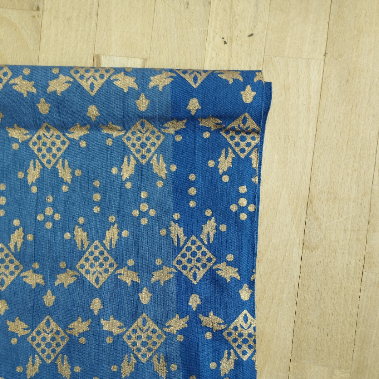 B-Ware Goldwandtuch Ombre Mandala Blau