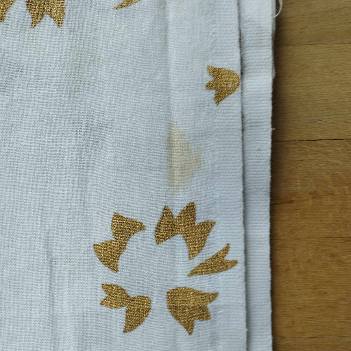 B- Ware 1/2 Vorhang Goldener Lotus Weiß RECHTS
