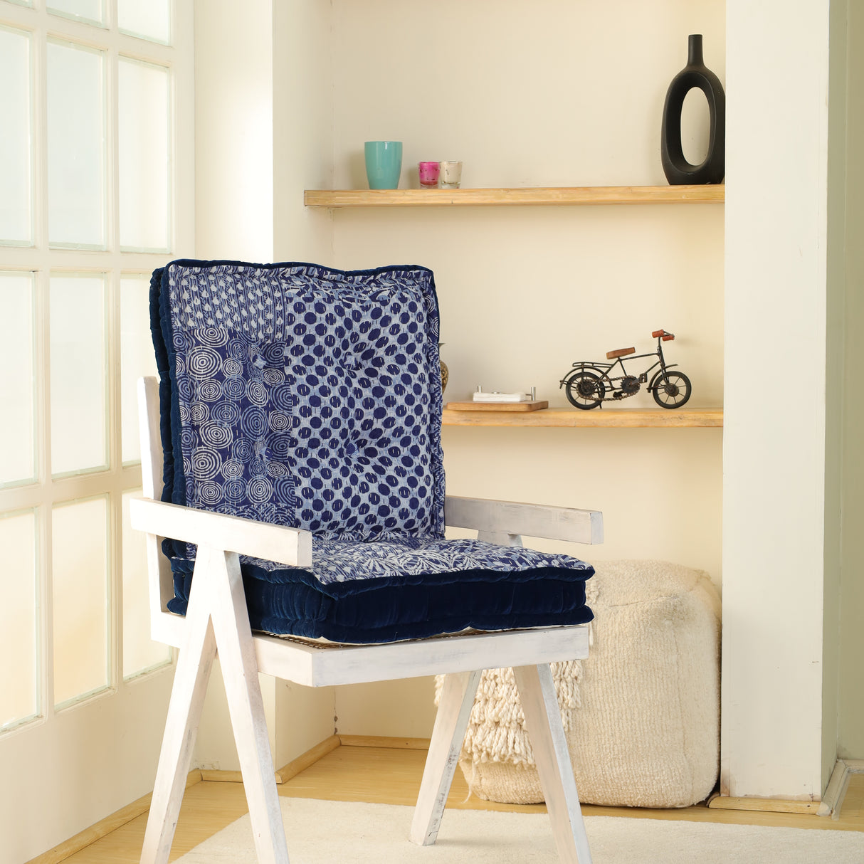 Blaues Bodenkissen im Kantha-Stil – Handgemachtes indisches Sitzkissen Baumwolle 50x50 cm, Patchwork Meditationskissen, Unikat