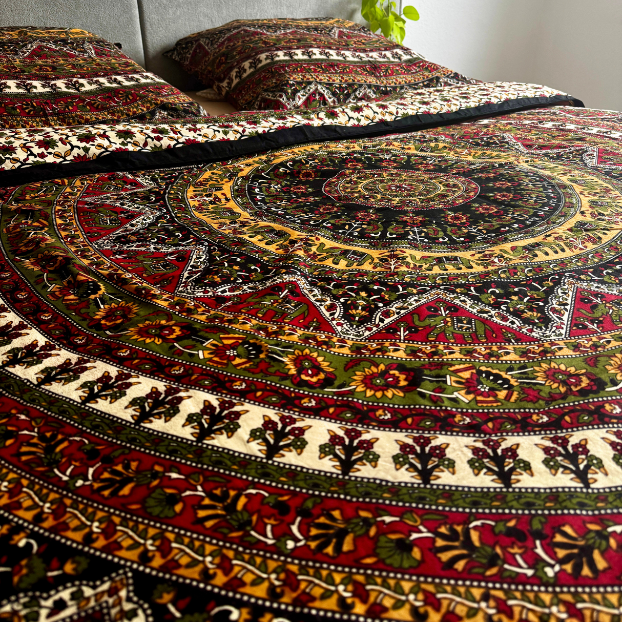 Indische Bettwäsche Stern Mandala grün braun 200x220 cm + 2 Kissen