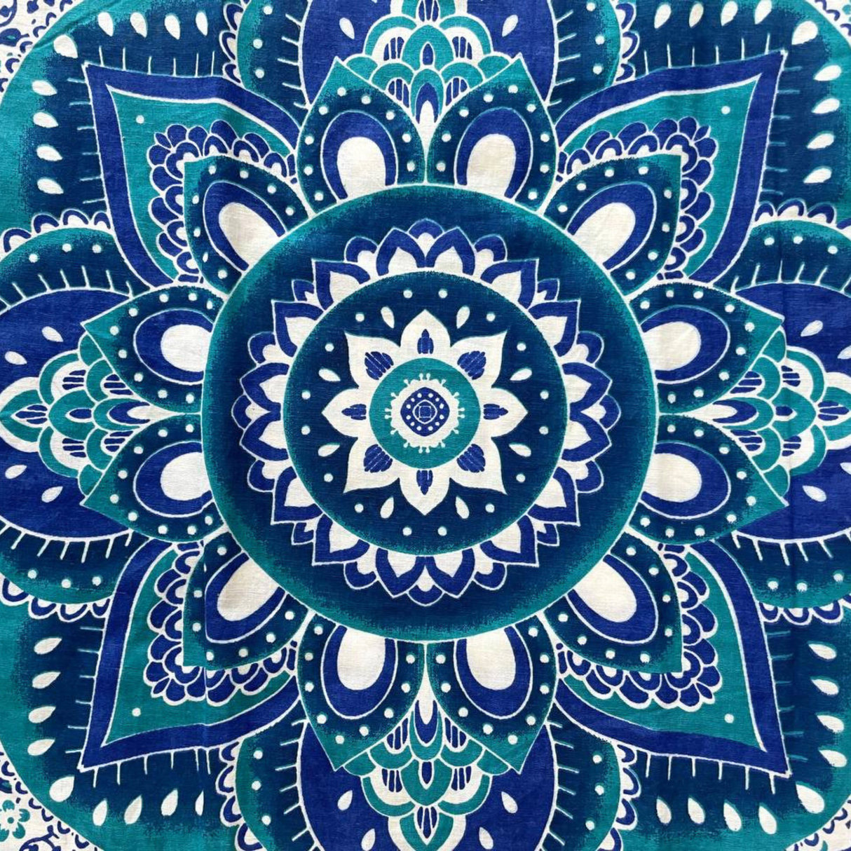 Zwei Kissenhüllen mit Lotusblüte in blau - 2x 40x40 cm aus 100% Baumwolle