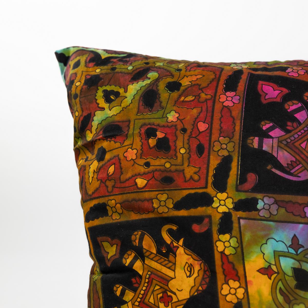 Kopfkissen 80x80 cm mit Reissverschluss Bezug für Stern Mandala batik bunt mit Elefanten