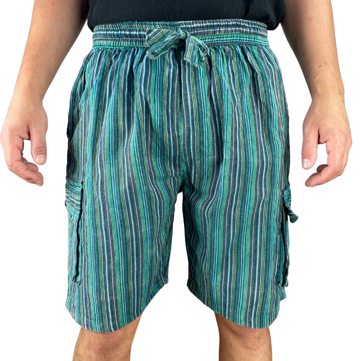 Kurze Hose Fischerstoff Stil grün Unisex alternative Mode aus Nepal Hippiestyle fair gehandelt von Karmandala