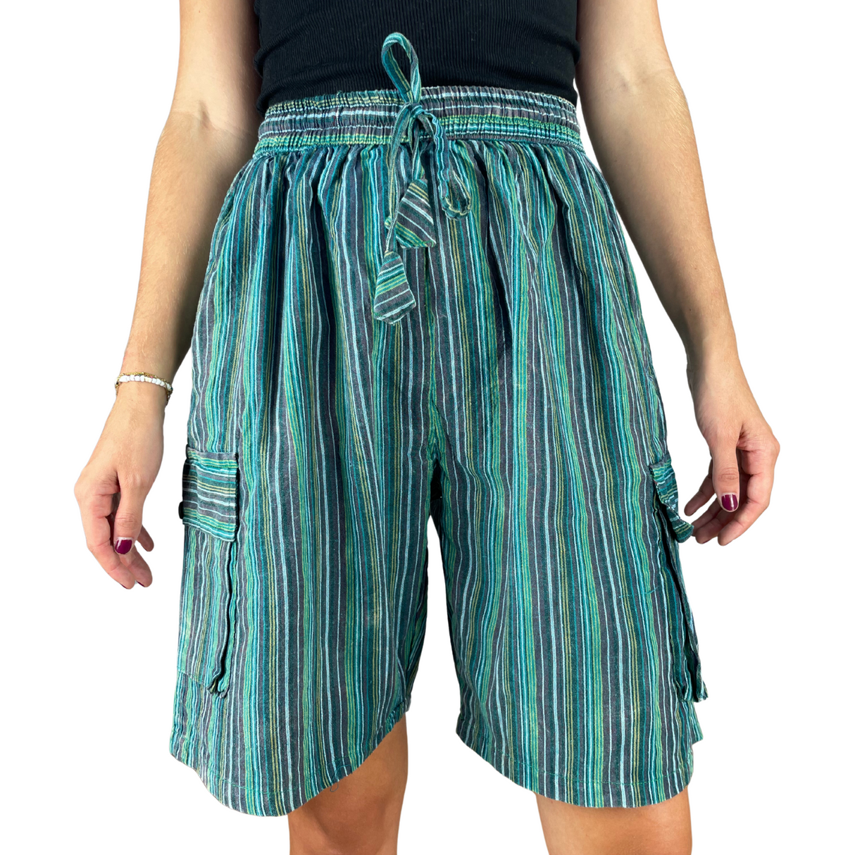 Kurze Hose Fischerstoff Stil grün Unisex alternative Mode aus Nepal Hippiestyle fair gehandelt von Karmandala