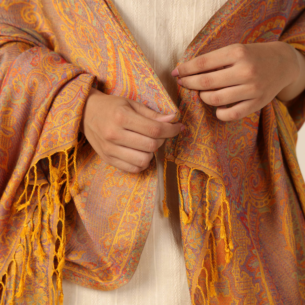 Pashmina-Schal Goldgelb mit feinem Paisley-Muster große Stola