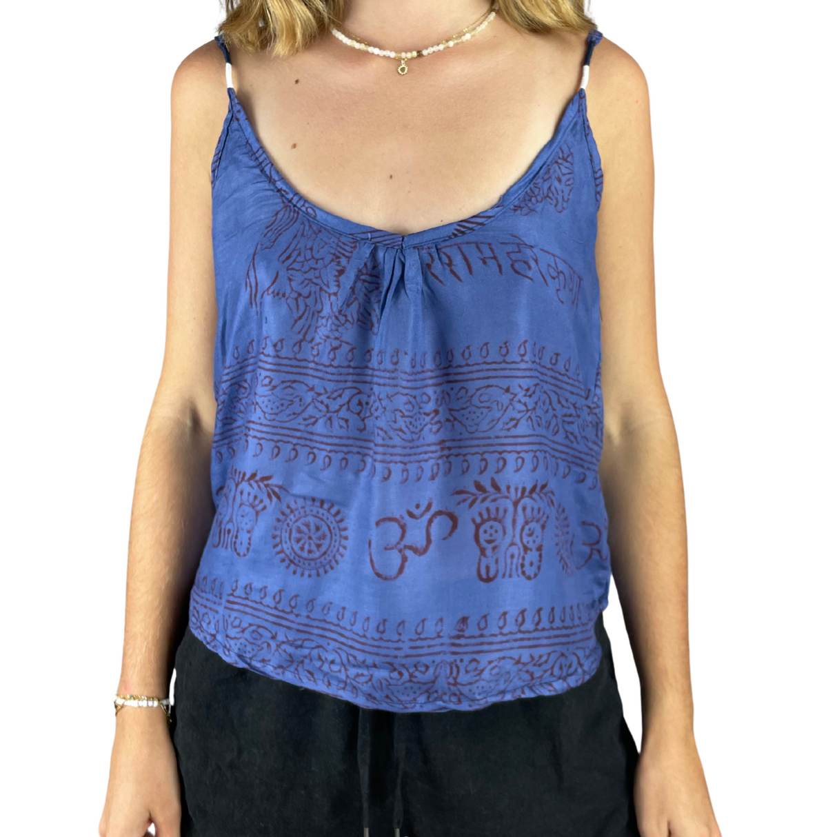 Leichtes Sommertop in Blau mit spirituellem Muster