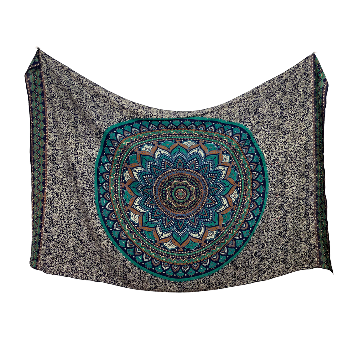 Sarong Ombre Mandala Blau Türkis – dünnes Strandtuch aus Viskose im Boho Stil
