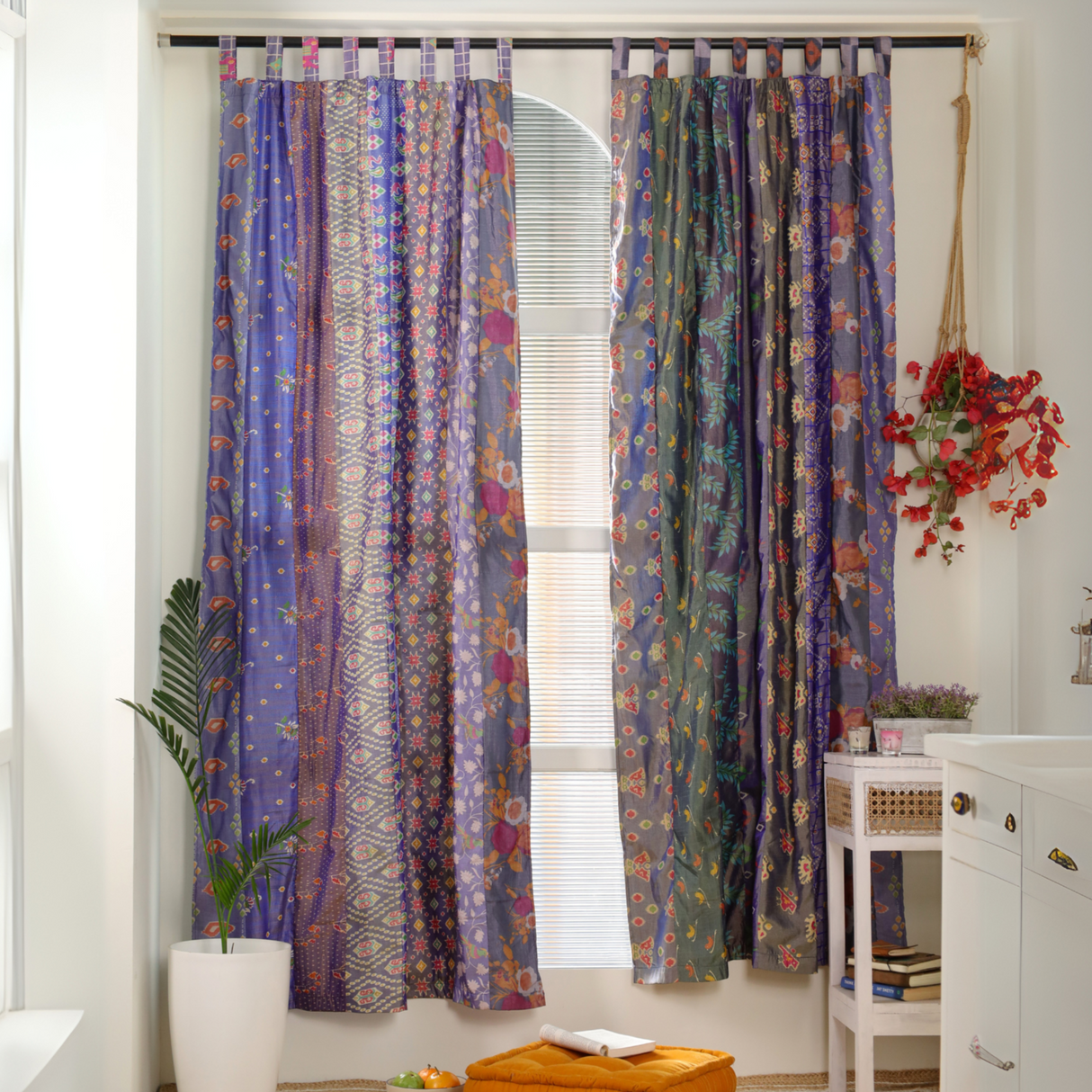 Sari Vorhang lila blau indische Patchwork Gardinen handgenäht boho Vorhang von Karmandala