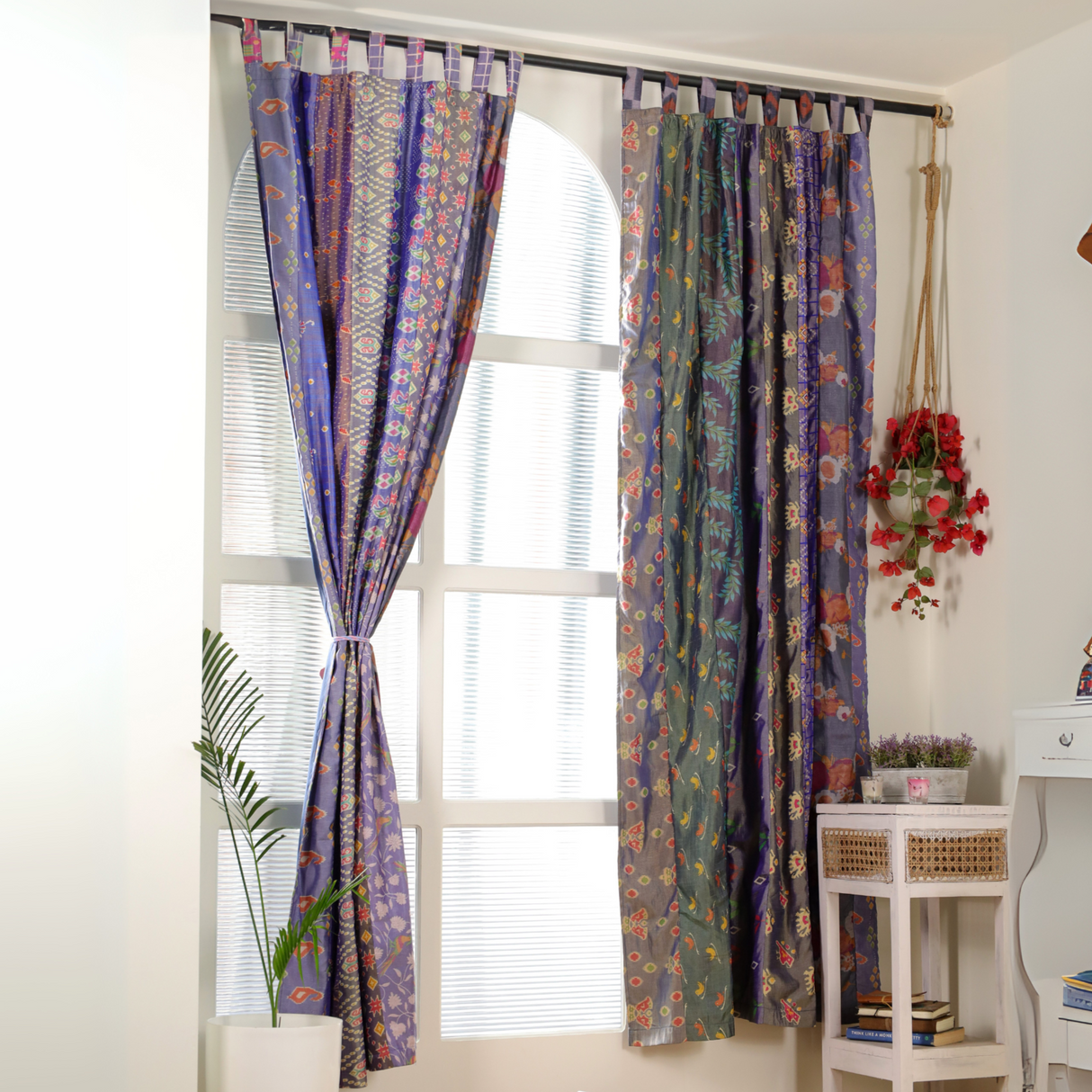 Sari Vorhang lila blau indische Patchwork Gardinen handgenäht boho Vorhang von Karmandala