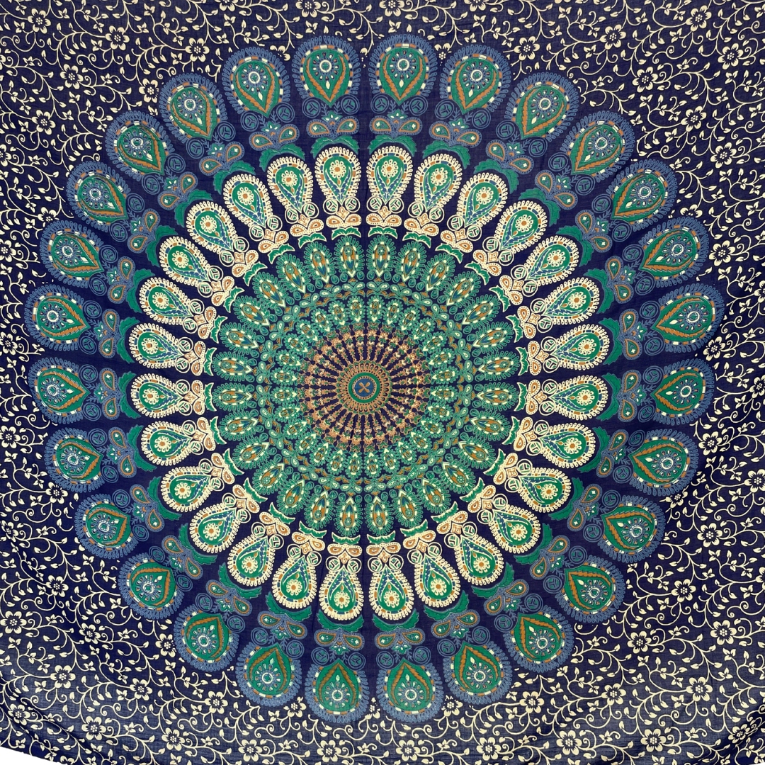 Sarong Pfauenfeder Mandala blau – dünnes Strandtuch für unterwegs