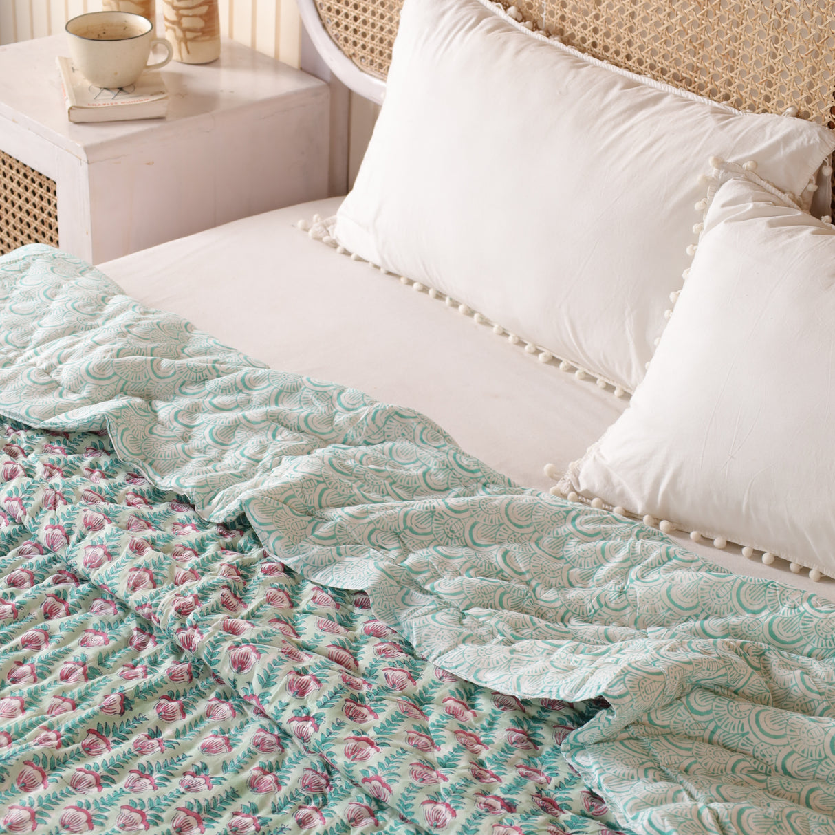 Steppdecke Blockdruck Blumen Türkis Rosa 270 x 240 cm