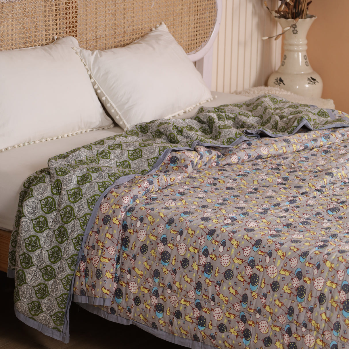 Steppdecke Blockdruck Luftballon Grau 270 x 240 cm