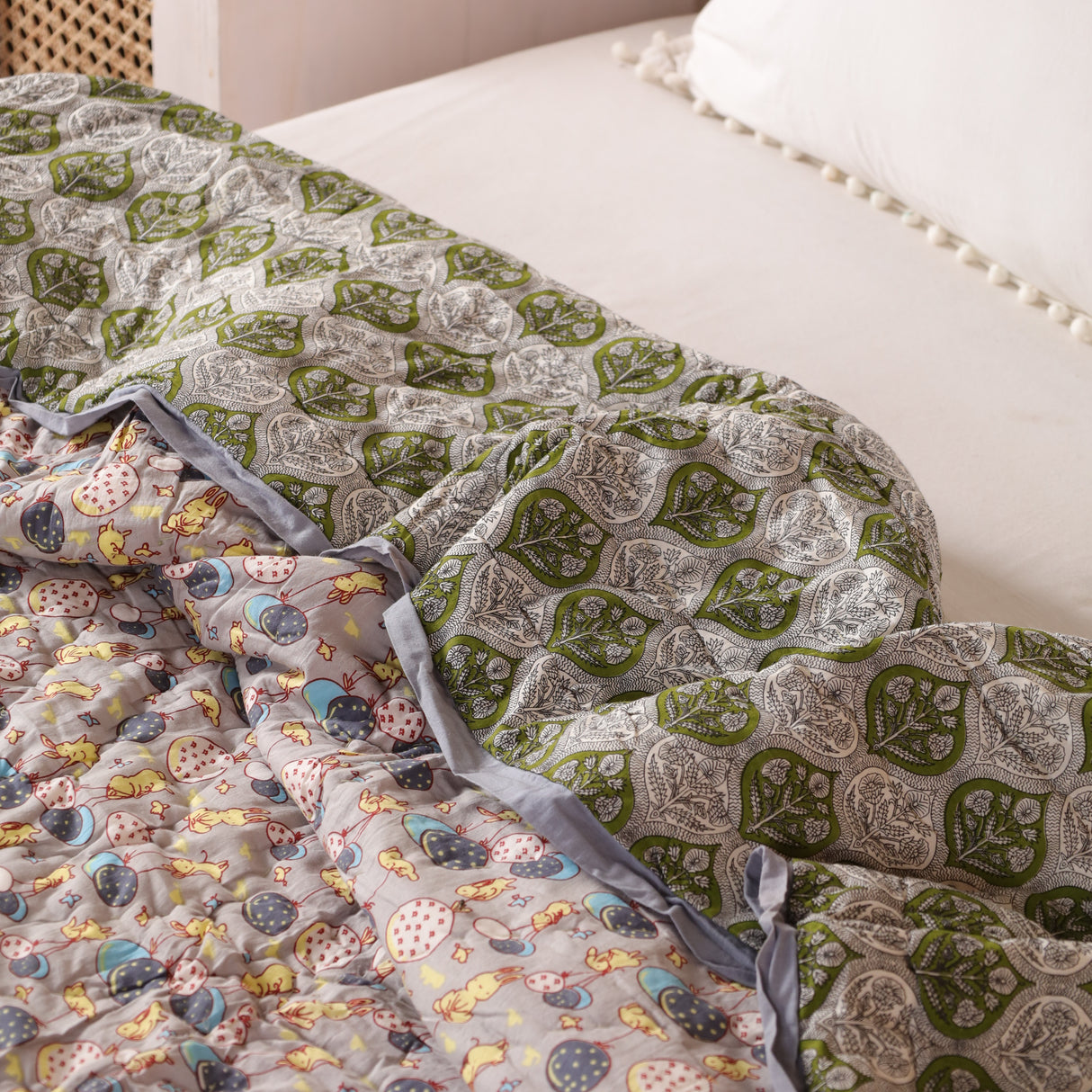 Steppdecke Blockdruck Luftballon Grau 270 x 240 cm