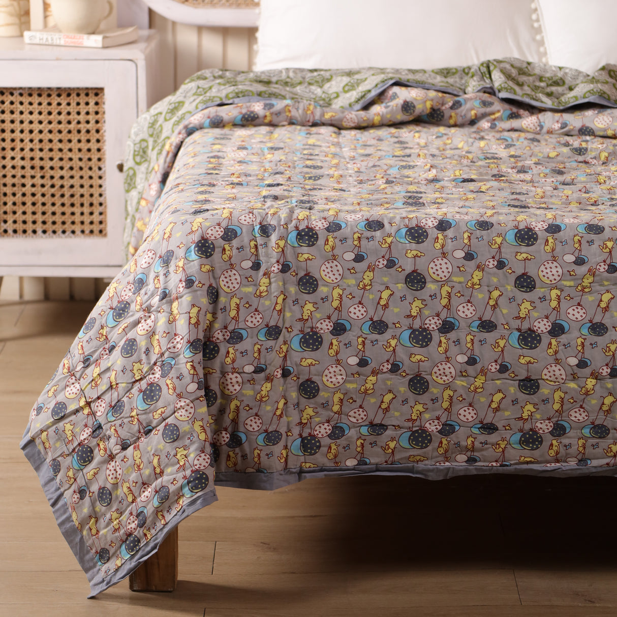 Steppdecke Blockdruck Luftballon Grau 270 x 240 cm