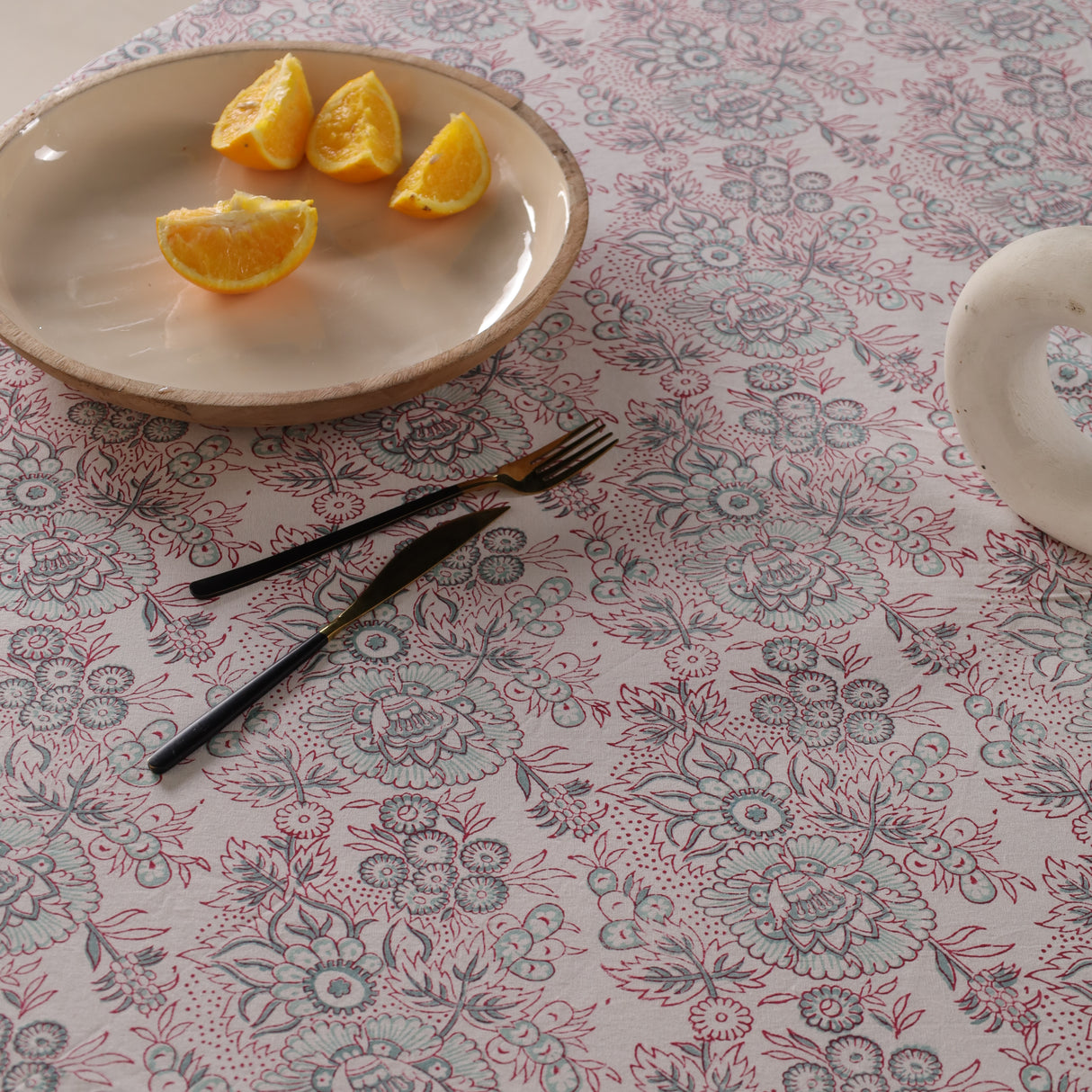 Runde Tischdecke Blockdruck Blume Weiß Rot Türkis