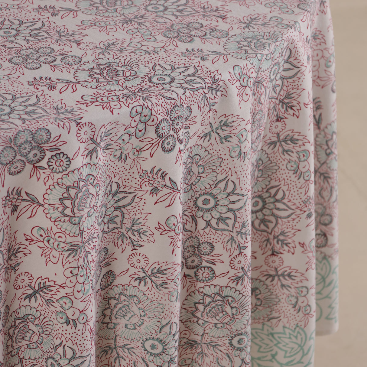 Runde Tischdecke Blockdruck Blume Weiß Rot Türkis
