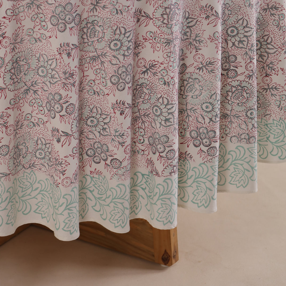 Runde Tischdecke Blockdruck Blume Weiß Rot Türkis