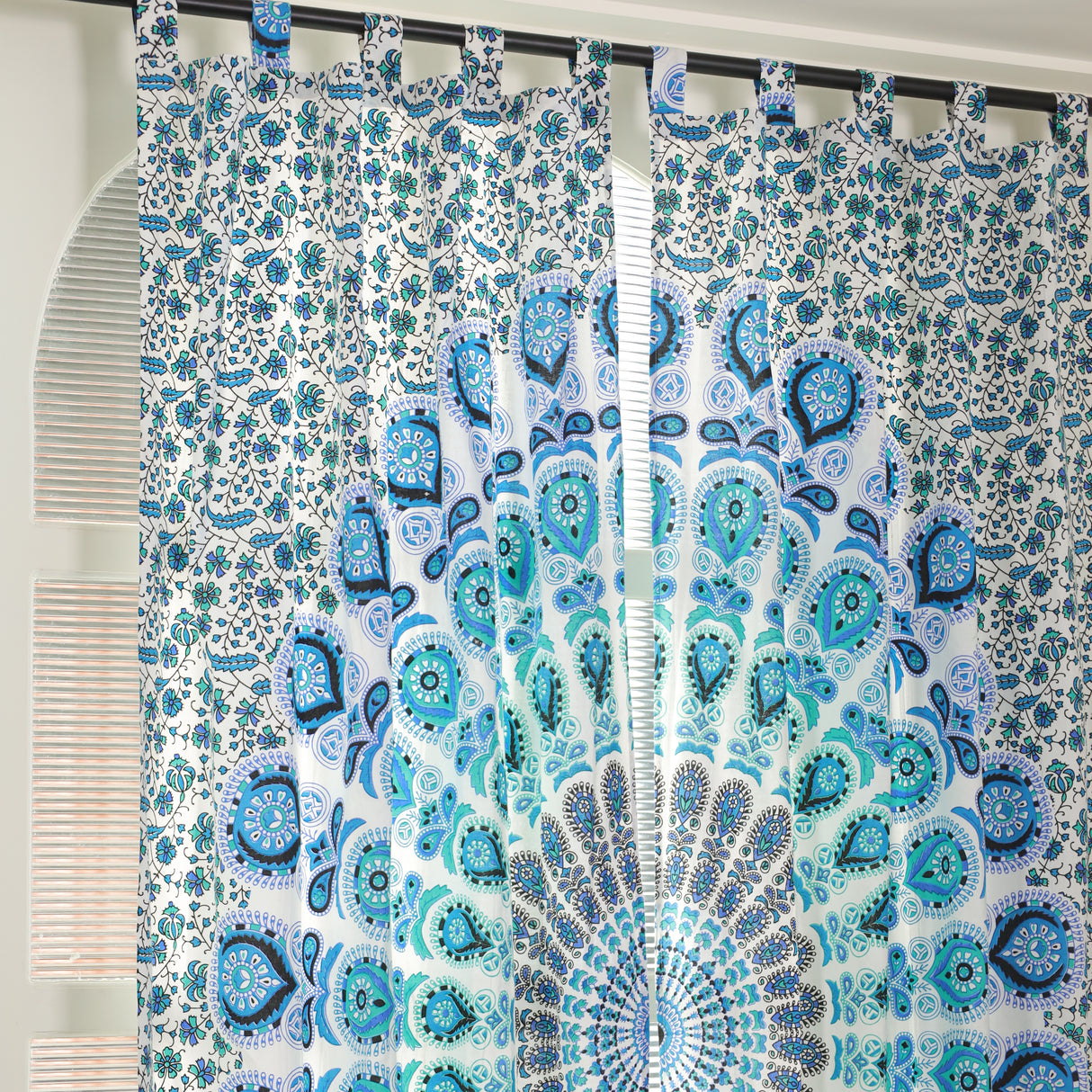 Vorhang Pfauenfeder Mandala weiss blau türkis - Schlaufenvorhang mit Blumen Muster