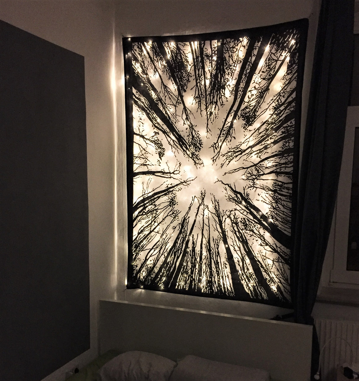 Wandtuch Wald Motiv schwarz weiß Kundenbild - medium