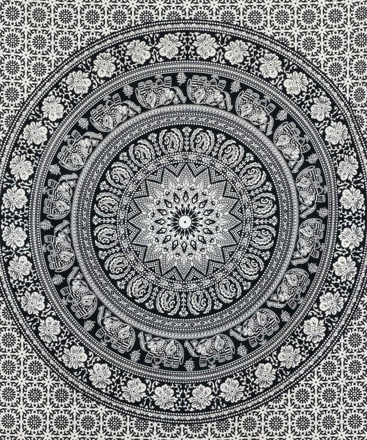 Kleines Wandtuch Elefanten Mandala schwarz weiß