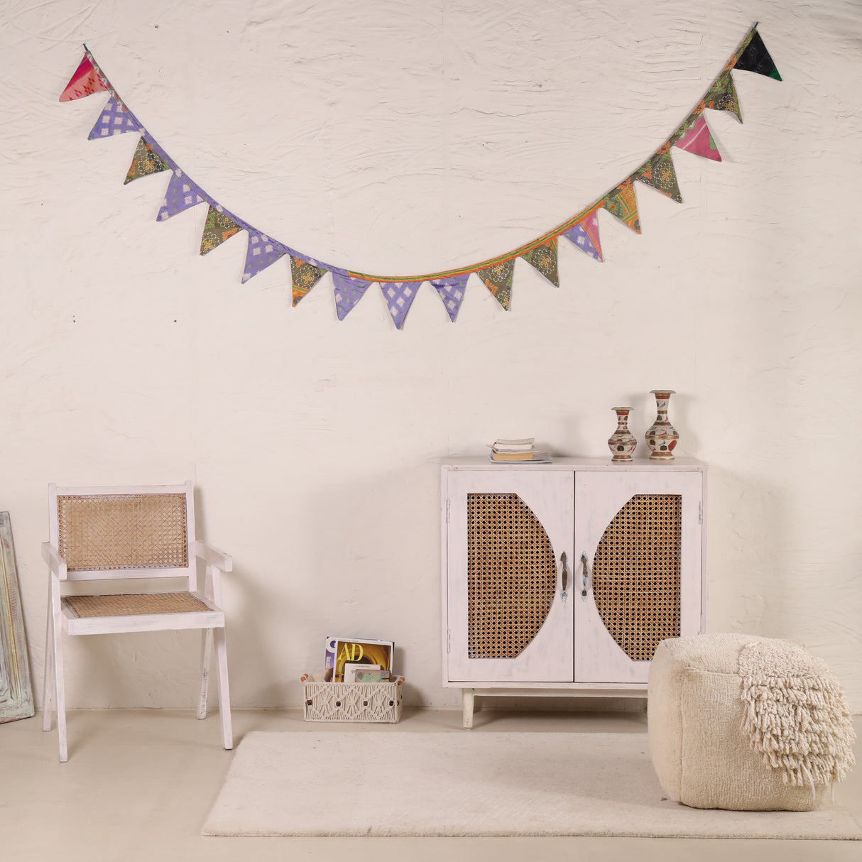 Bunte Boho Girlande mit Fähnchen für ein Zuhause mit Seele