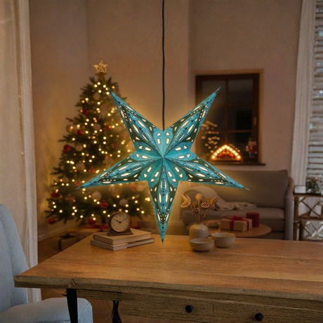 Papiersterne  mit Lampe zu Weihnachten