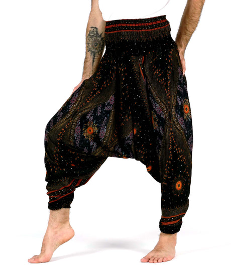 Aladinhose orient Muster schwarz gold Männermodel