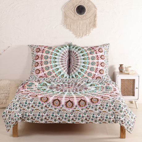 Bettwäsche Pfauenfeder Mandala in Weiß, Türkis und Rosa - Indischer Bettbezug mit floralem Muster