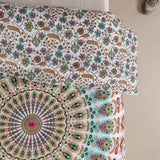 Bettwäsche Pfauenfeder Mandala in Weiß, Türkis und Rosa - Indischer Bettbezug mit floralem Muster