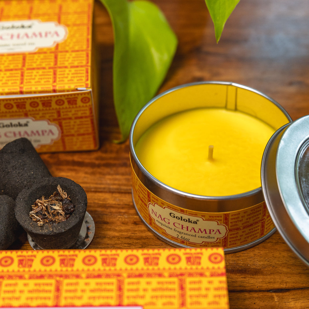 Goloka Nag Champa - Aromaset mit Duftkerze, Räucherstäbchen und Smudge Cones