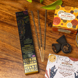 Goloka Palo Santo - Aromaset mit Duftkerze, Räucherstäbchen und Smudge Cones