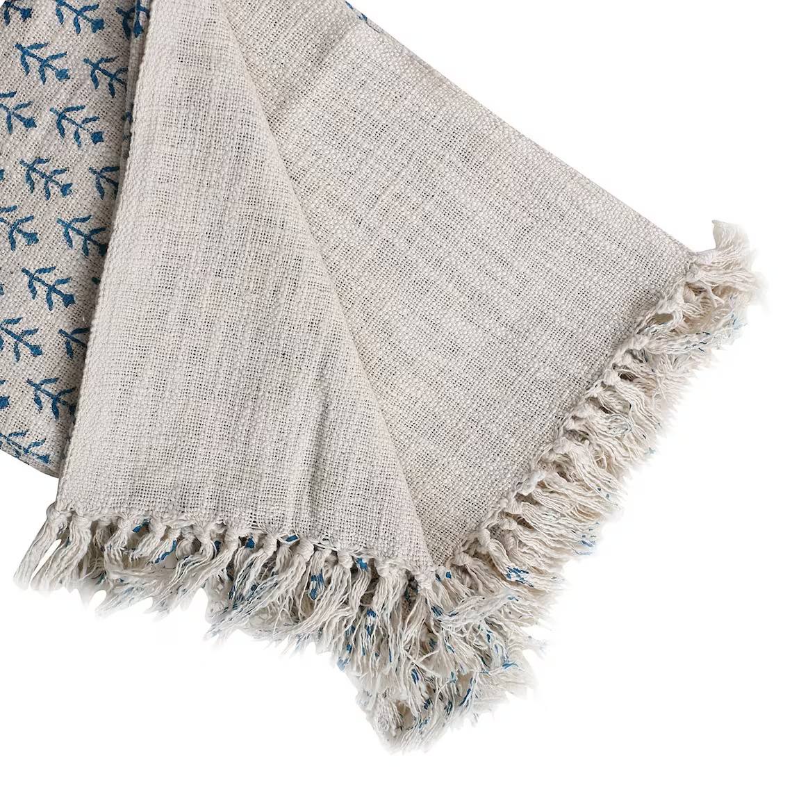 Handgewebte Tagesdecke mit blauem Blockdruck, 100% Baumwolle 200x130 cm – fair gehandelt aus Indien