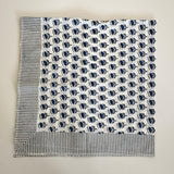 Einzelstück Boho Halstuch mit Blumen- Muster in Blau & Grau
