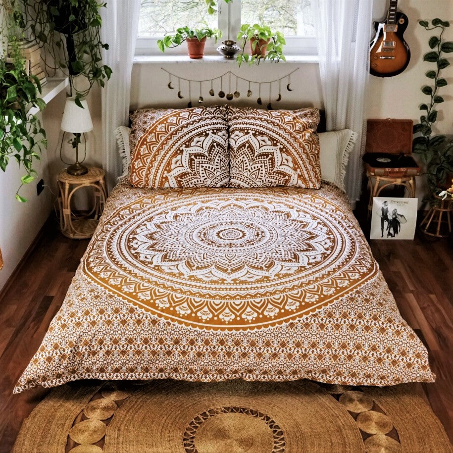 Mandala Bettwäsche in Ocker Braun - 200x200 cm Boho Bettbezug von Karmandala