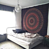Großes Mandala Tuch mit Elefanten Muster im Schlafzimmer