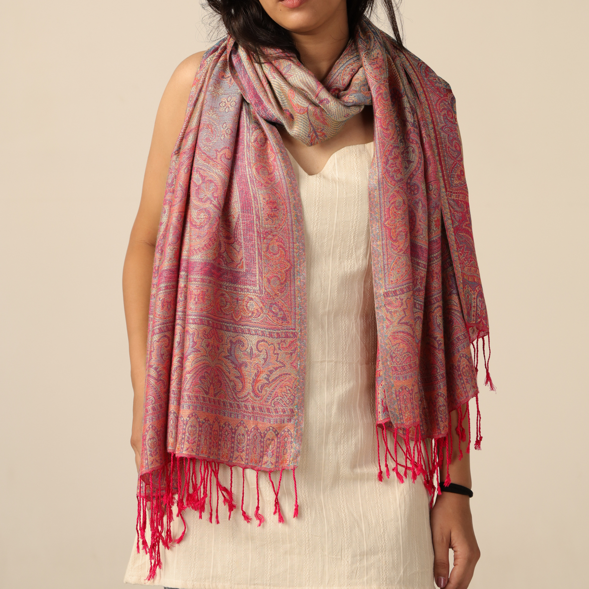 Pashmina-Schal mit feinem Paisley-Muster in Pink – Eleganz und Wärme